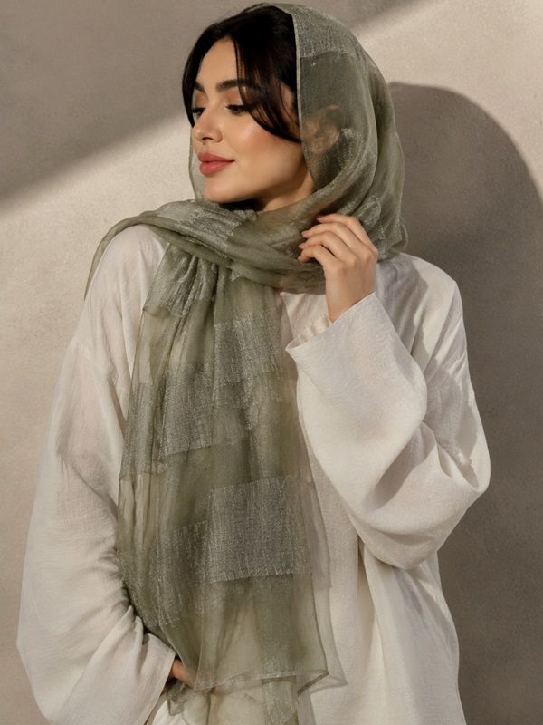 شال نخی حریر شاین طرح شطرنجی لمه‌دار